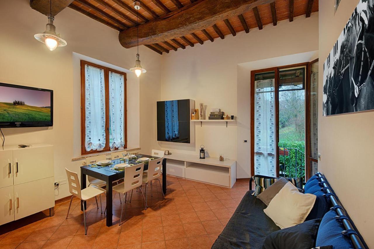 Casazappa - In Centro A Piedi, Parcheggio E Giardino Privato Appartement Siena Buitenkant foto